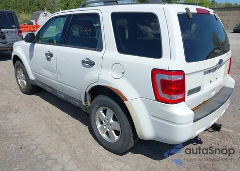 2012 Ford Escape Xlt z USA, uszkodzony, nr VIN 1FMCU9D72CKB92510